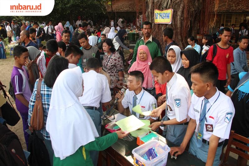 Ilustrasi: Pembelajaran Tatap Muka siswa SMA. (Inibaru.id/ Triawanda Tirta Aditya)