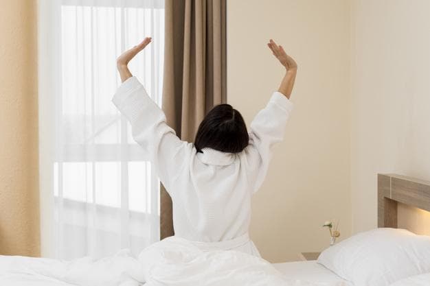 Masih pandemi, yuk ntips tips staycation hemat berikut ini. (Freepik)