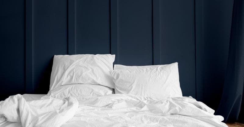 Pertimbangkan tempat tidur yang nyaman. (Freepik via Okemom)