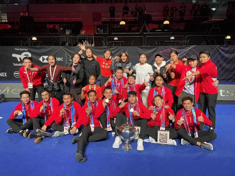 Piala Thomas kembali 'pulang' ke Tanah Air usai 19 tahun. (Twitter.com/kaniaalf)