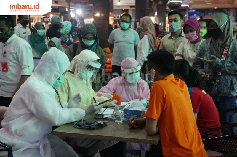 Harga tes PCR sangat ditentukan pasar. (Inibaru.id/Triawanda Tirta Aditya)