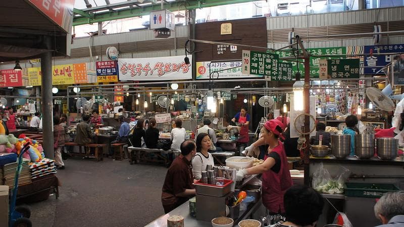 Sejumlah etika harus kamu perhatikan saat wisata ke Korea. (Flickr/

Tracy Hunter)