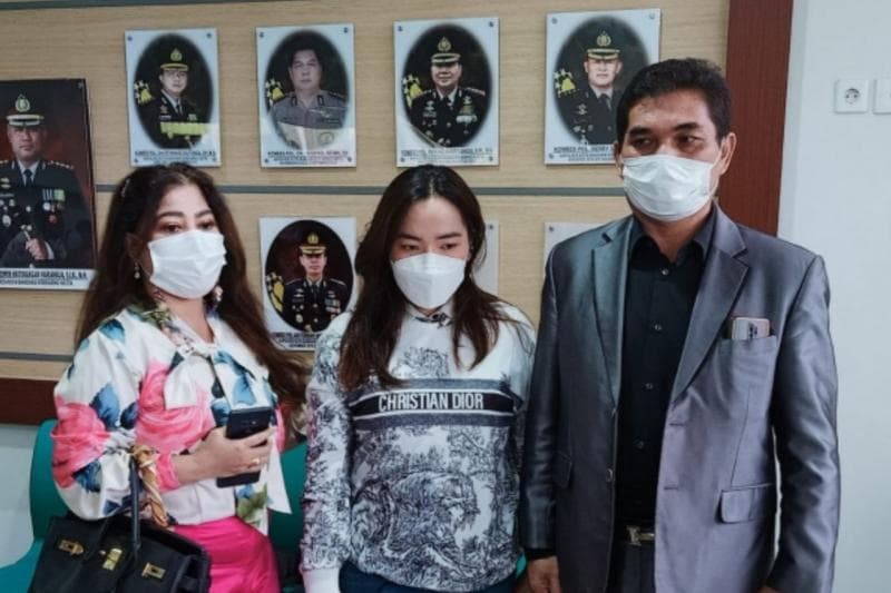 Kasus Arteria vs Anggiat, disebabkan oleh cekcok di bandara saat akan naik pesawat. Nah, ada lo cara biar hal ini nggak sampai terjadi. (PMJ News)