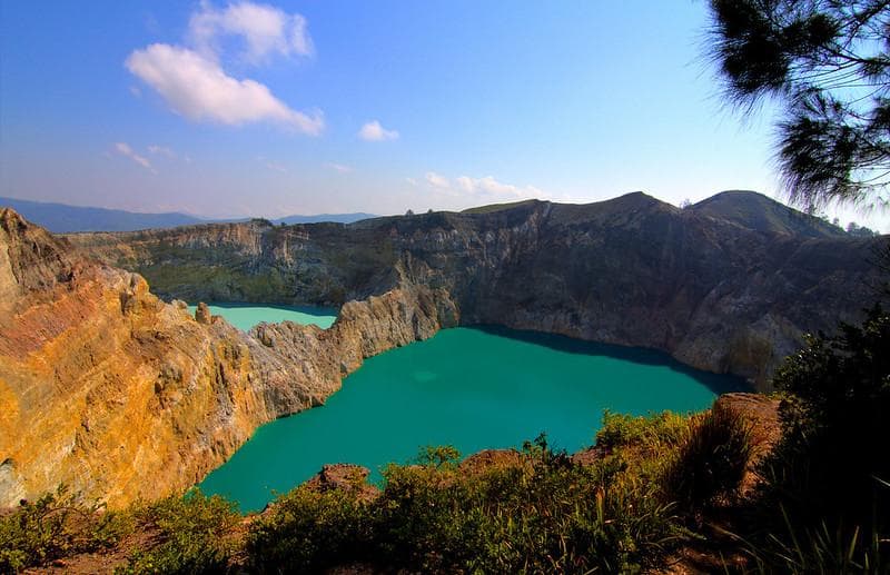Menurut petugas, penurunan permukaan air Danau Kelimutu normal. (Flickr/

Bethany Ciullo)