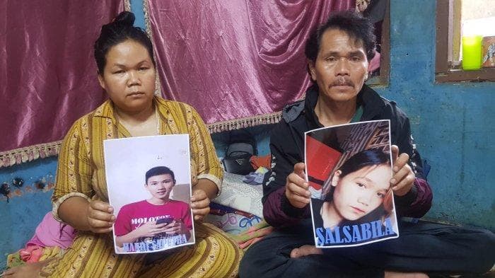 Orang tua korban tabrak lari sejoli di Nagreg. (Tribun Jabar/ Lutfi AM)