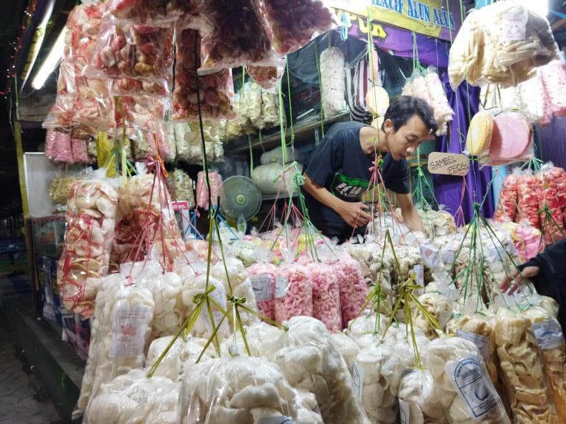 Kerupuk upil sering dijadikan oleh-oleh. (antero.media)