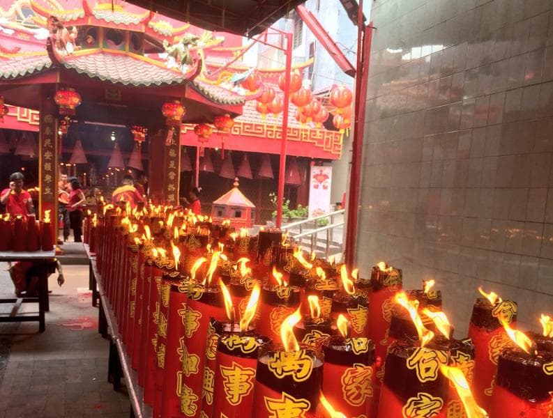 Salah satu Klenteng di Glodok, Jakarta Barat (Twitter @MoazzamTMalik)