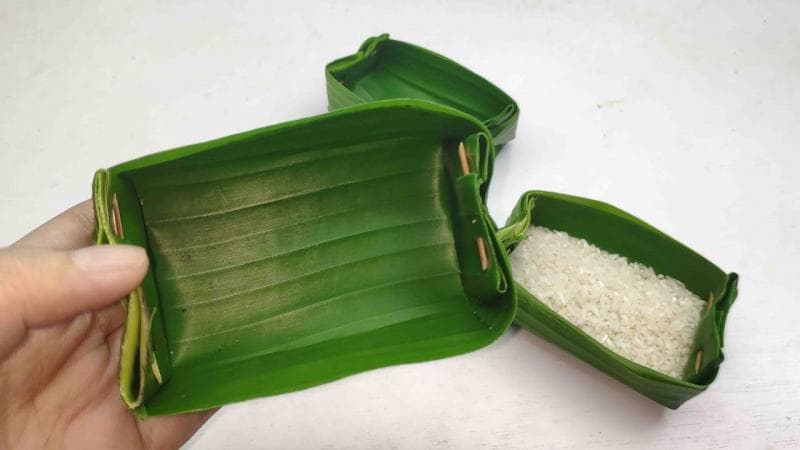 Takir yang dapat digunakan dengan kedua sisi simbang dan selaras (Youtube/Dapur HD)