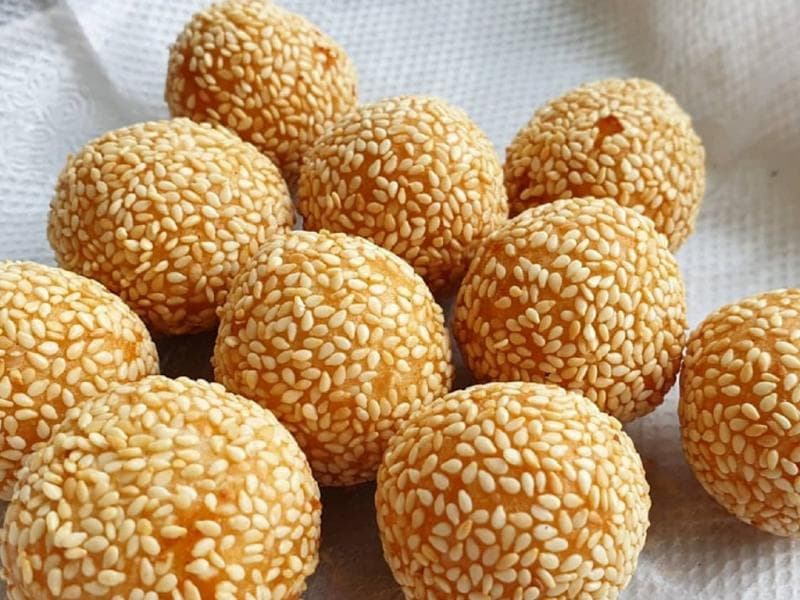 Onde-onde dibawa pedagang dan orang Tiongkok yang datang ke Nusantara. (Encyclopedia.jakarta-tourism.go.id)