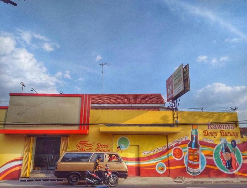 Sirup kawista jadi oleh-oleh khas daerah tersebut. (instagram/@info_rembang)