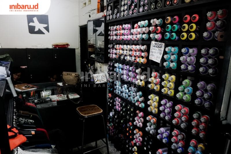 Toko grafiti Drips and Drops. (Inibaru.id/ Audrian F)<br>