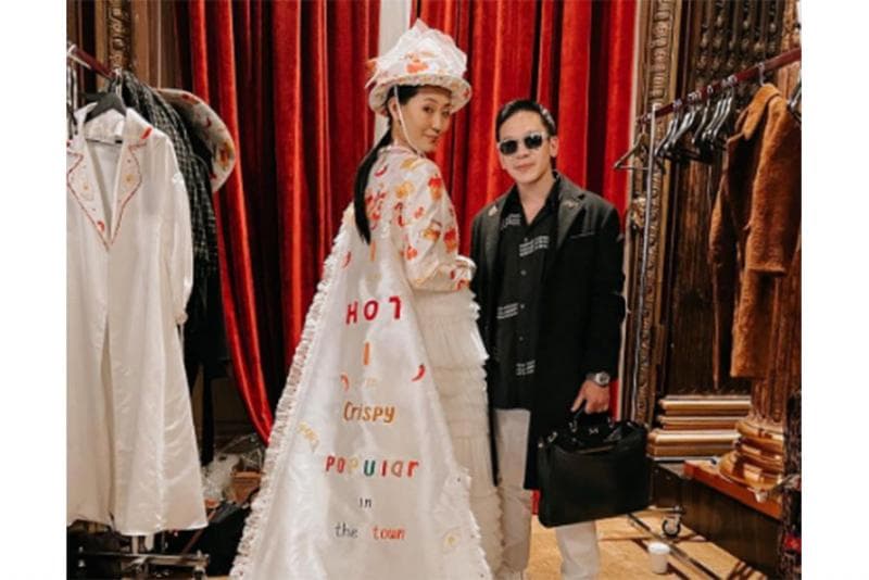 Klaim brand Indonesia tampil di Paris Fashion Week disebut sebagai membodohi masyarakat. (Instagram Jordi Onsu)