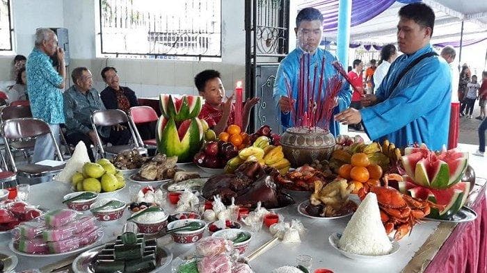 Ching Bing menjadi perayaan nyadran pada masyarakat Tionghoa. (Tribun Jateng)