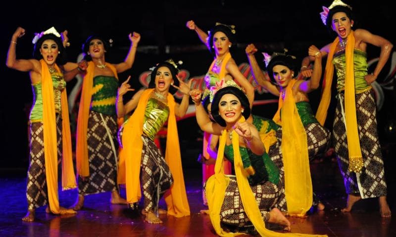 Uniknya Tari Lengger, Ratusan Tahun Dimainkan Laki-laki yang Berdandan Menyerupai Perempuan