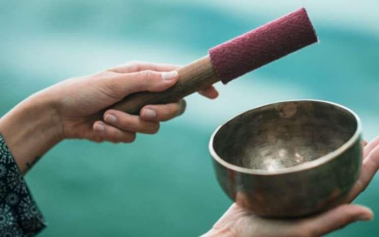 Singing bowl punya banyak manfaat. (Getty Image)