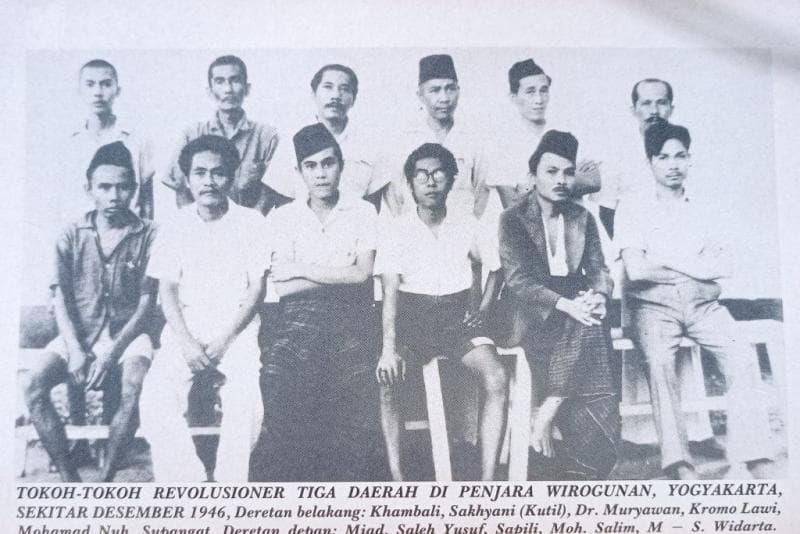 Revolusi Kutil, Dombreng Koruptor, dan Negara Talang di Tegal 