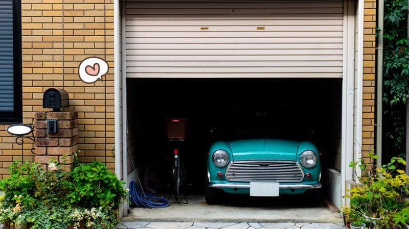 Ilustrasi: Mobil ditinggal mudik. (orami.co.id)