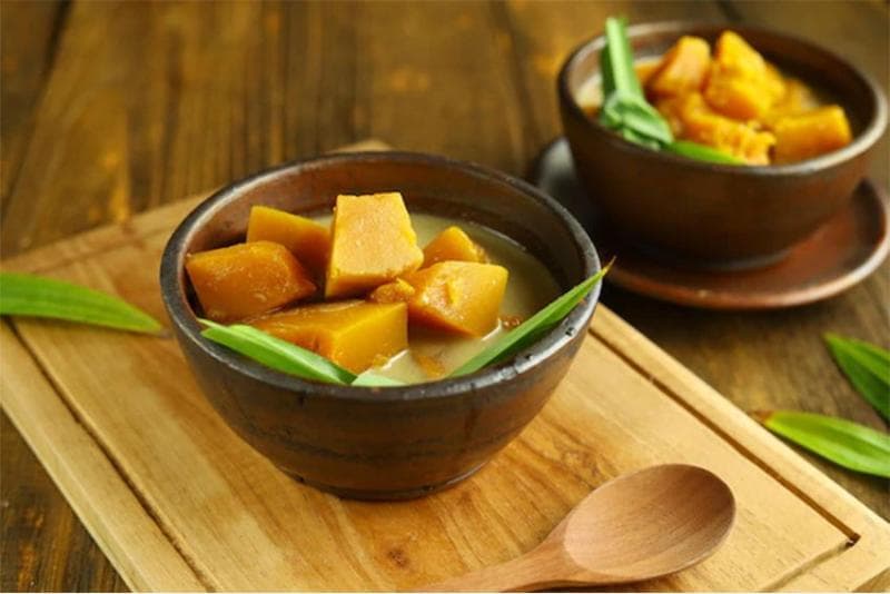 Terlalu banyak makan makanan manis menjadi penyebab sakit gigi bisa kambuh. (Freepik via Sindo)