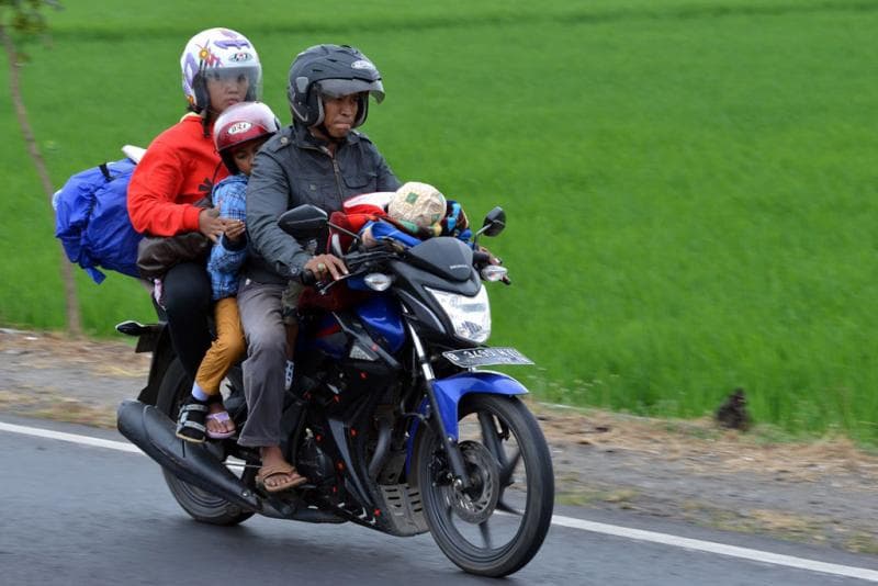 Mudik dengan sepeda motor saat Lebaran. (Medcom/MTVN)