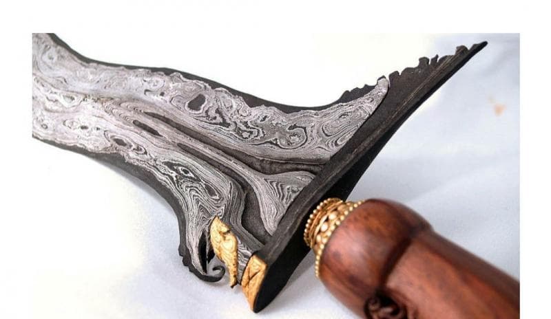Ilustrasi keris dengan setiap corak khas yang dimilikinya. (Medium)