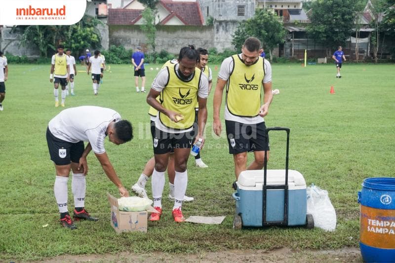 Pemain PSIS disarankan melakukan perlindungan diri secara sederhana. (Inibaru.id/ Audrian F)<br>