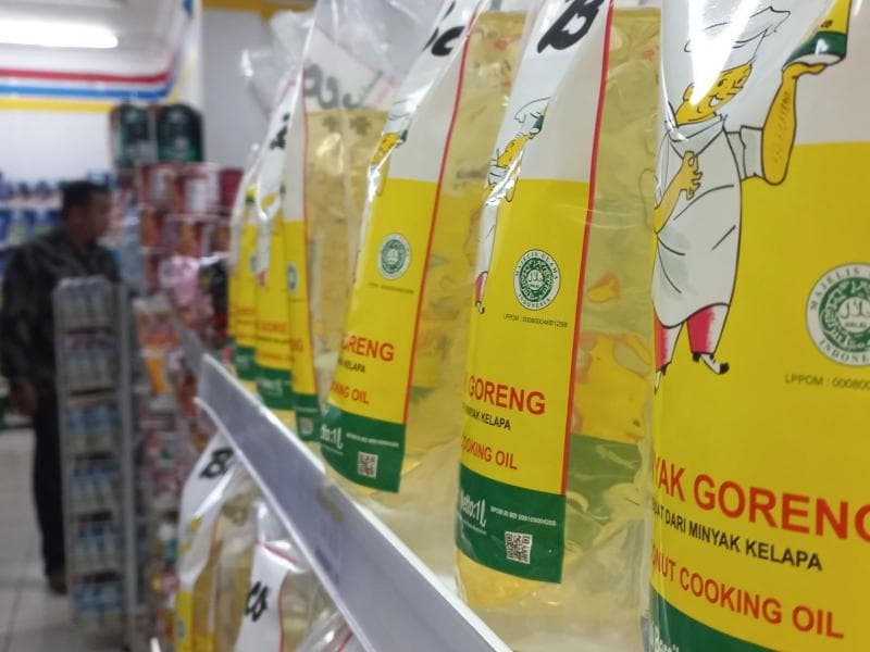 Larangan ekspor minyak goreng demi menekan kembali harganya di pasaran. (Media Indonesia/MI/Amiruddin Abdullah Reubee)