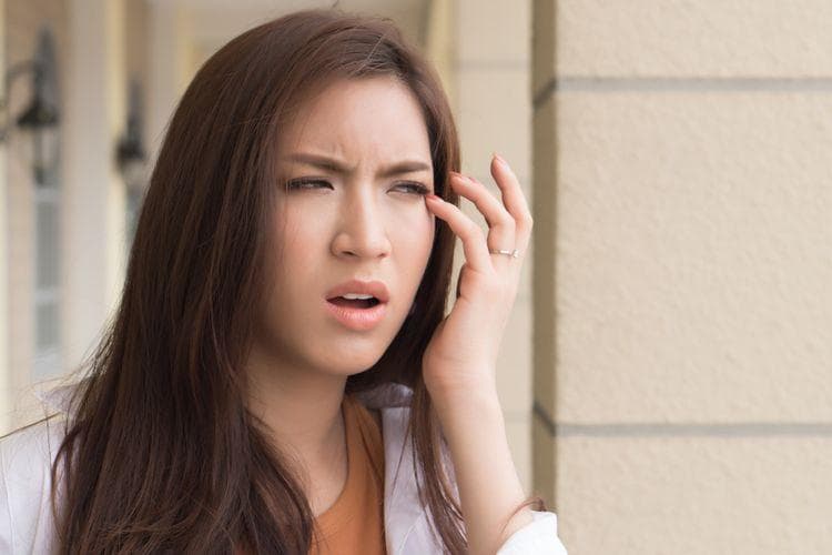 Jangan Disepelekan, Ini Penyebab Medis Mata Kedutan