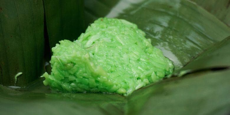 Tape ketan, jajanan khas Muntilan yang tersaji saat Lebaran. (Shutterstock/Lintanglinting)