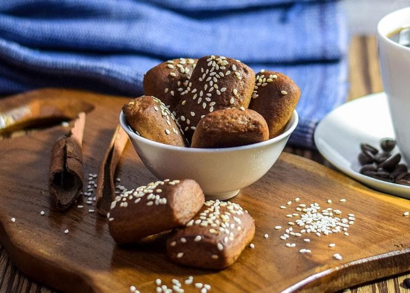 Roti gambang peninggalan kolonial Belanda. (Cookin.id/Shutterstock)