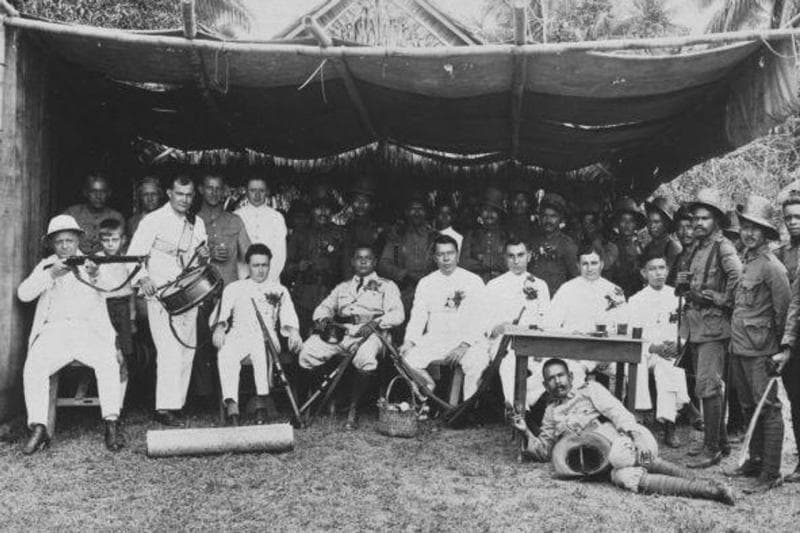 Hanya segelintir pribumi yang mendapatkan pendidikan Bahasa Belanda di masa penjajahan. (Wikimedia Commons)