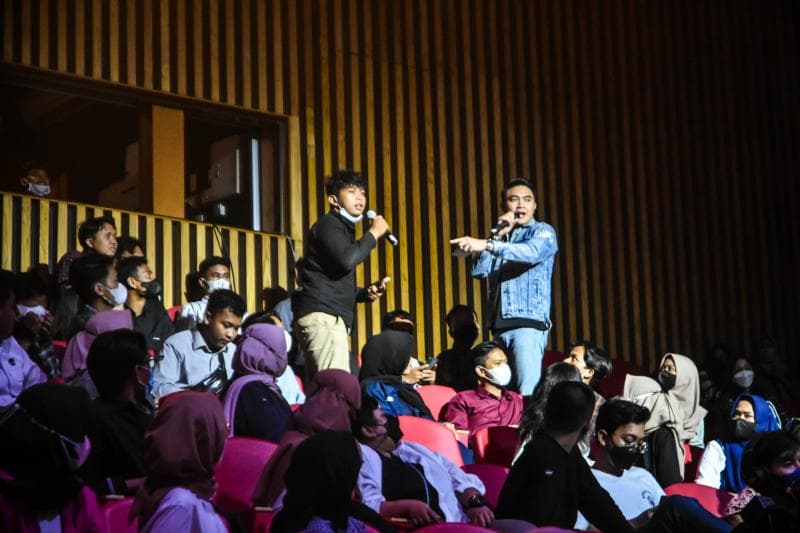 Salah satu peserta berinteraksi dengan pembicara .(Inibaru.id/ Siti Khatijah)