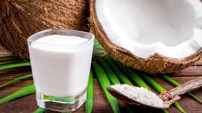 Mana yang lebih baik, santan segar atau santan kemasan? (Net via Tribunnews)