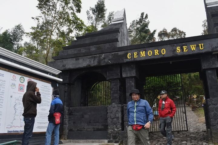 Cemoro Sewu, salah satu jalur pendakian Gunung Lawu. (Medcom/Antara/Siswowidodo)