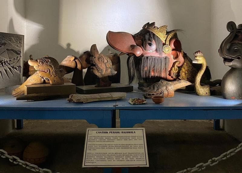 <i>Canthik </i>Rajamala yang  kini dipamerkan di Museum Radya Pustaka. (Instagram/Laurentiuslei)