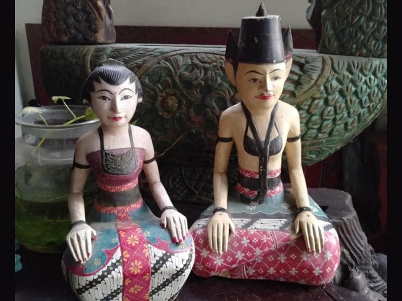 Loro blonyo merupakan simbolisasi Dewi Sri dan Dewa Wisnu. (Instagram/Elang Jadulan)