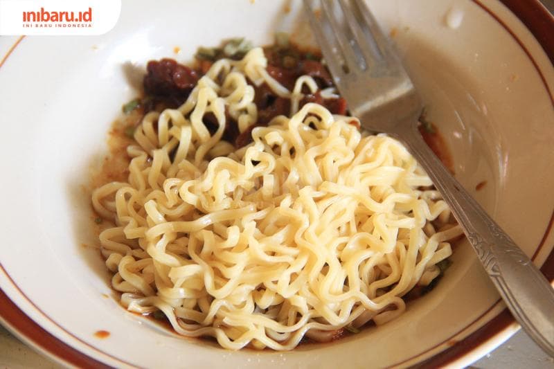 Mie Sedaap mengklaim mi produksinya nggak punya residu pestisida. (Inibaru.id/Triawanda Tirta Aditya)
