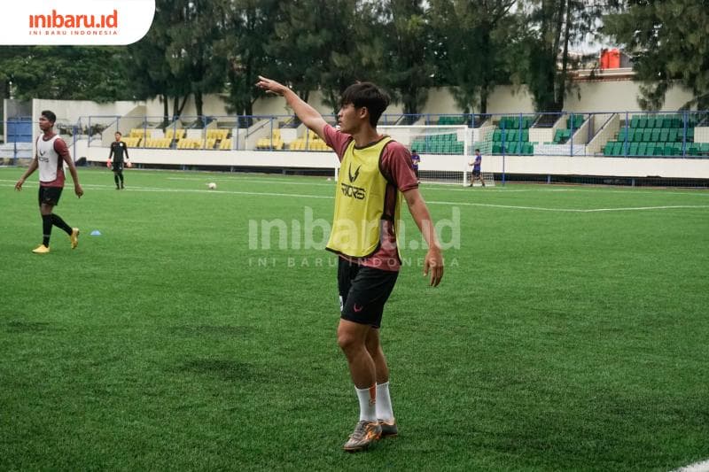 Kekuatan Dewa ada di kaki kirinya. (Inibaru.id/ Audrian F)