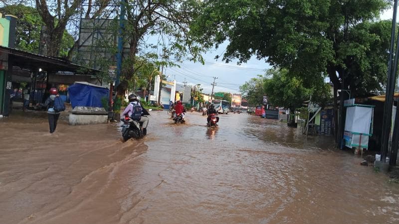 Banjir bandang Pati hanyutkan 25 rumah warga. (Murianews)