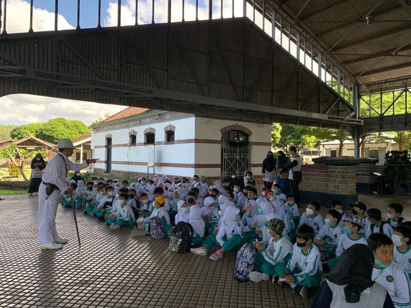 Tiket masuk ke Lawang Sewu dan Museum Ambarawa bagi anak-anak pada Sabtu (23/7) gratis. (PT Kereta Api Pariwisata)