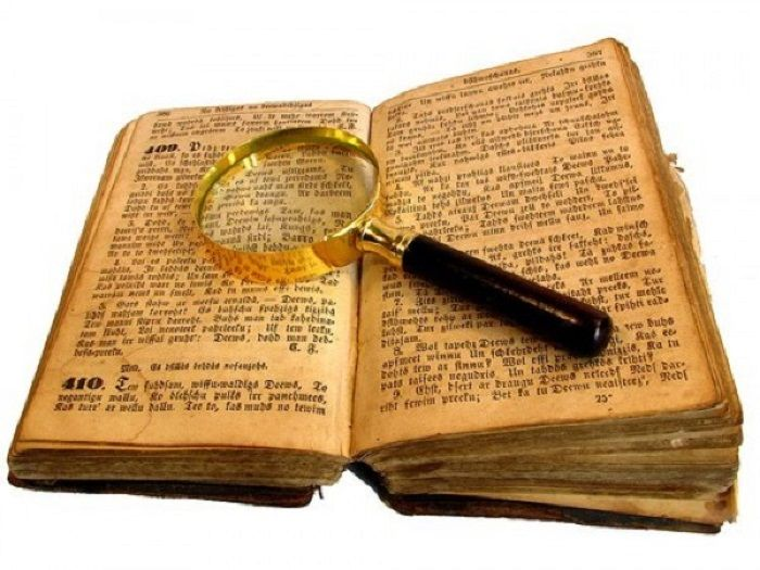 Konsultasi Weton di Museum Radya Pustaka: Dari Luring hingga Daring