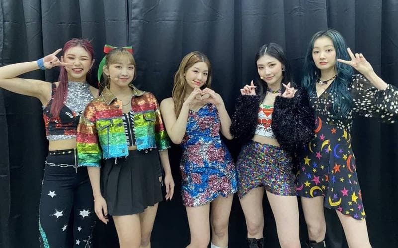 Dita Karang merupakan salah satu member girlband Secret Number, sebuah girlband populer di Korea Selatan. (Instagram/Secretnumber.official)