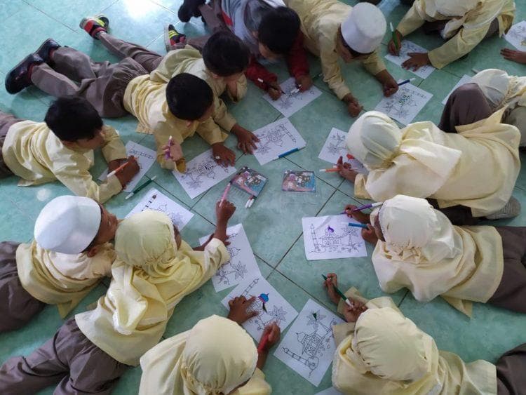 TK ABA Kauman selalu mengedepankan ajaran Agama Islam dan budi pekerti. Selain itu TK ini juga mengajarkan pendidikan dasar. (Radar Jogja)