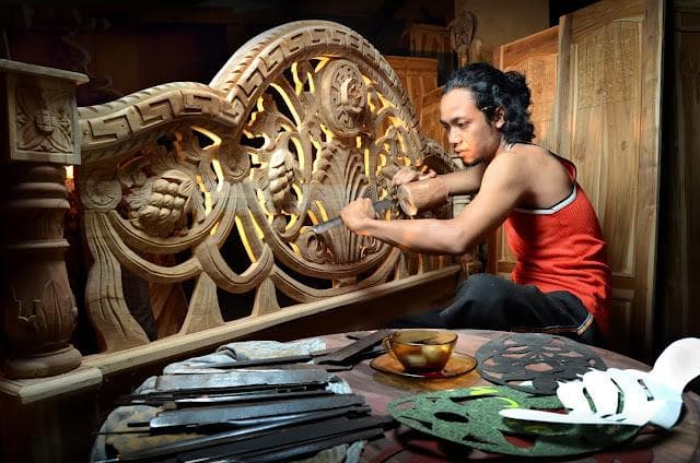 <i>Ukiran kayu Jepara yang hingga kini mendunia. (Furniture Indo Jepara)</i>