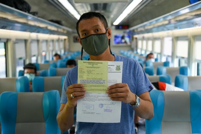 Mulai Hari Ini, Naik KA Jarak Jauh Belum Booster Wajib Tes PCR