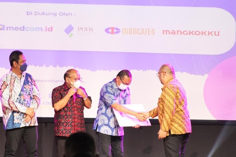 Dana yang terhimpun nggak terlepas dari peran para donatur yaitu&nbsp;Metro TV, Media Indonesia, Indocater, Pangan Sari Utama, Medcom.id, Mifa, MDB, dan Mangkokku. (Medcom.id)