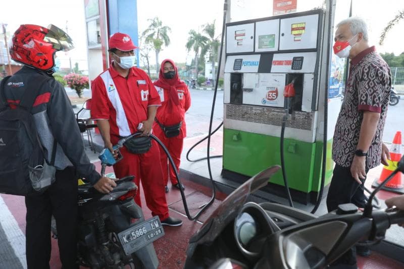 Kondisi di SPBU Tireman, Kecamatan Rembang Kota terpantau aman terkendali. (Pemprov Jateng)