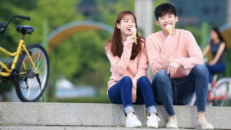 Ilustrasi: Kencan pada Kamis adalah satu dari daftar panjang apa yang harus dilakukan sebelum, saat, dan sesudah kencan pertama. (Drama W)