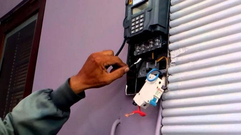 PT PLN (Persero) nggak akan mengenakan biaya untuk mengubah daya tersebut. (Antara)