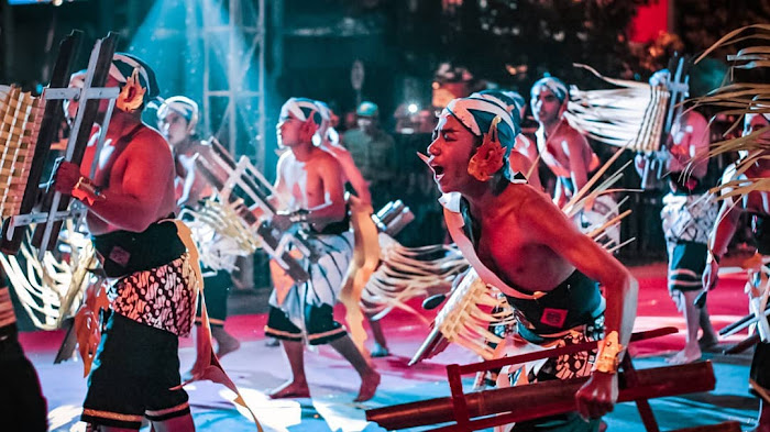 <i>Festival kentongan Banyumas menjadi salah satu momen untuk melestarikan budaya Banyumasan dan menjaga kelesetarian kesenian tradisional. (Banyumas Student)</i>