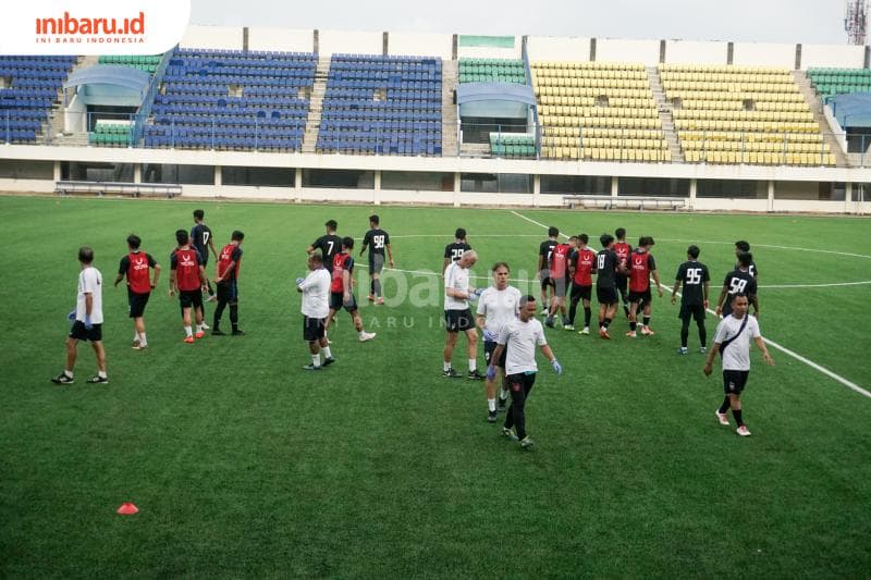 Latihan perdana PSIS Semarang. (Inibaru.id/ Audrian F)<br>